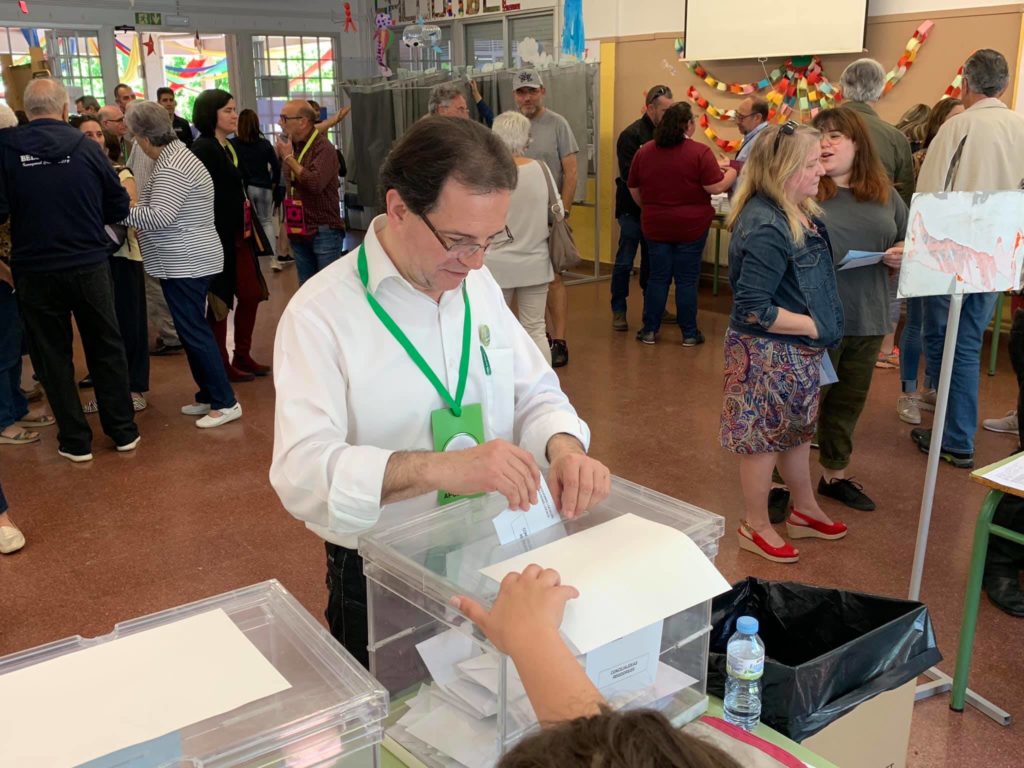 La Bustia Joan Galceran votant municipals 2019 Sant Esteve Sesrovires
