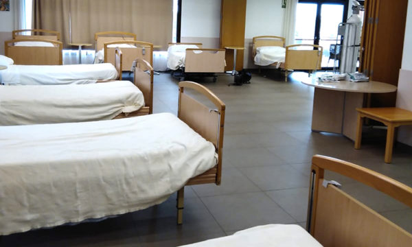 La residència de Can Serra adapta el centre de dia com a infermeria hospital