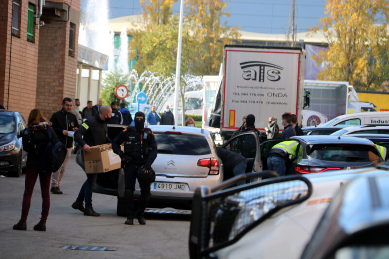 La Bustia operatiu policial Sant Andreu (2)