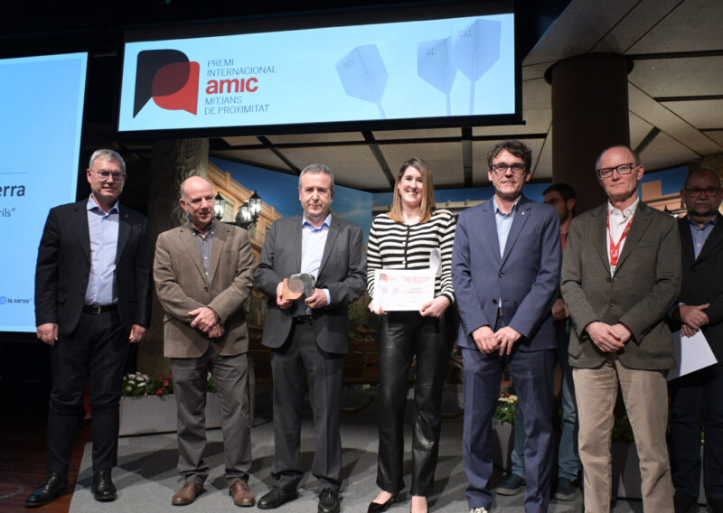 La Bustia Premi Internacional AMIC En Catala Revista Cambrils