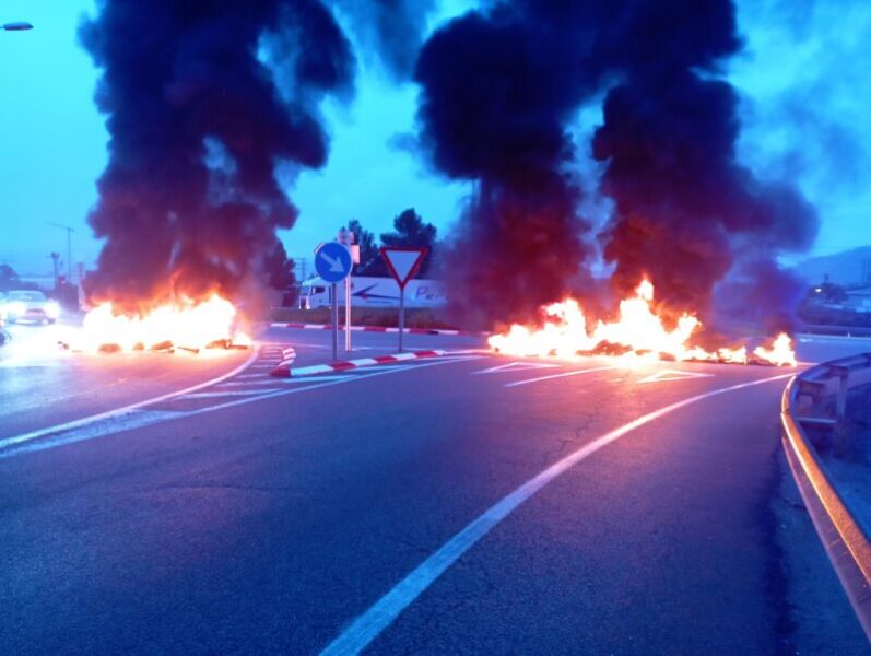 La Bustia protesta Brians 30 abril 2