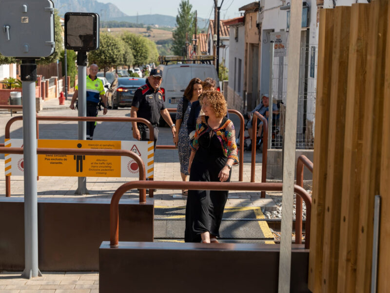 La Bustia obres pas a nivell estacio Masquefa 5