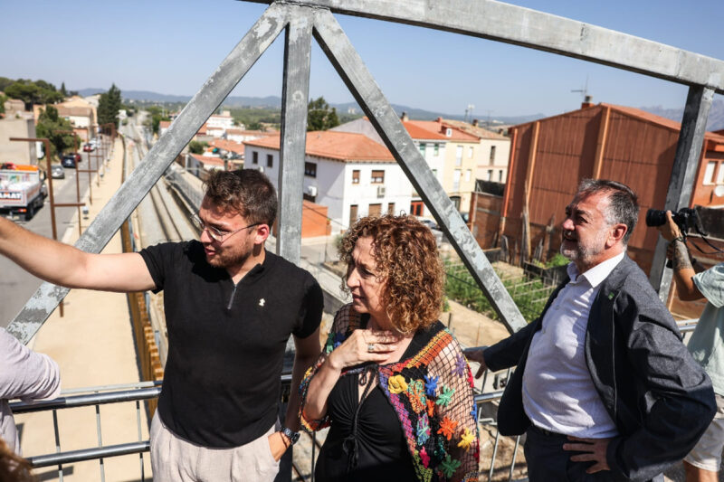 La Bustia obres pas a nivell estacio Masquefa 6