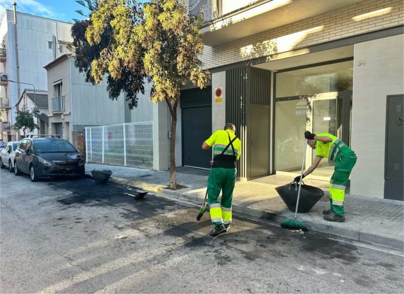 La Bustia crema un cotxe totalment retirat i un parcialment Olesa 10 octubre 2024