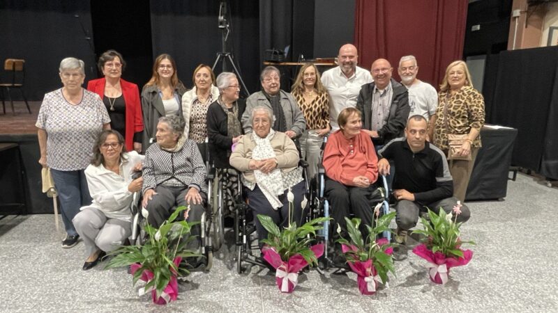 La Bustia homenatge persones centenaries Olesa 12