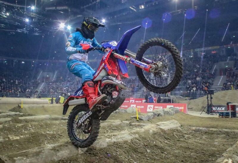 La Bustia Ramon Godino primera ronda Mundial SuperEnduro 2025 Polonia Abrera