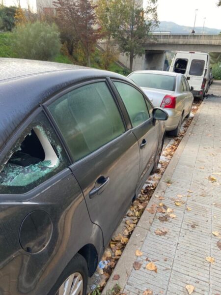 La Bustia vehicles estacionats carrer cami torrassa Martorell 2