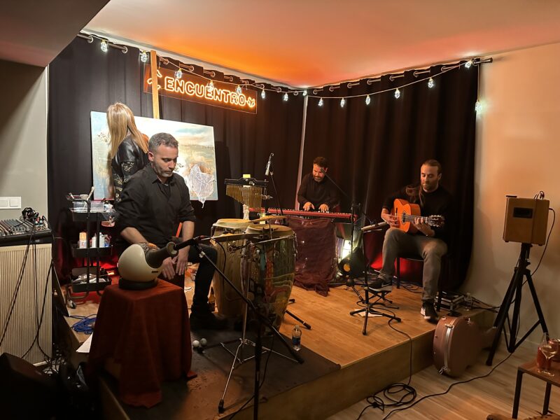 La Bustia Concert Conexiones musics i pintora Olesa a Encuentro Abrera 4