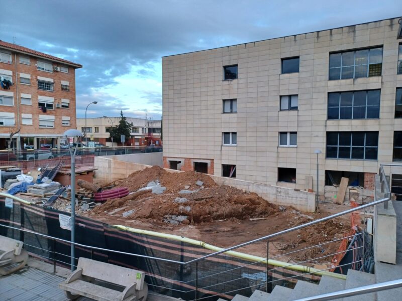 La Bustia obra nova entrada consultes externes Hospital Martorell gener 2025