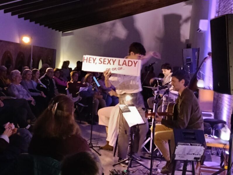 La Bustia Canta Babel Gelida 2