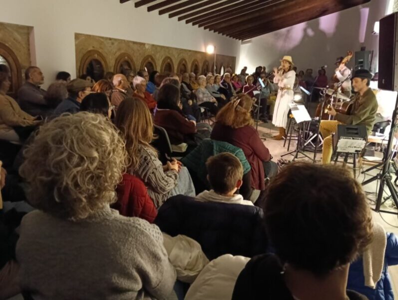 La Bustia Canta Babel Gelida 4