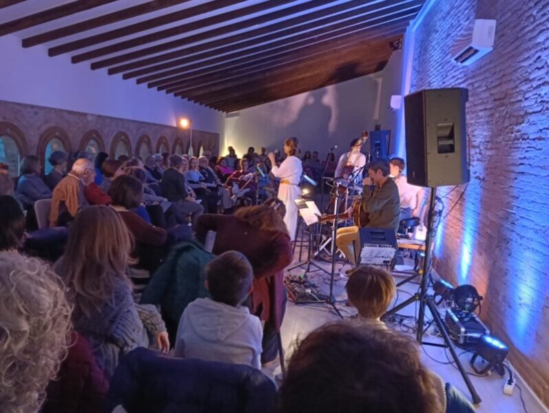 La Bustia Canta Babel Gelida 5