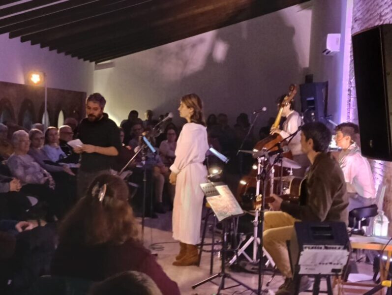 La Bustia Canta Babel Gelida 6