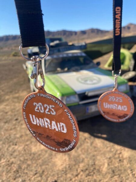 La Bustia Carles i Adria finalitzen Uniraid 2025 2