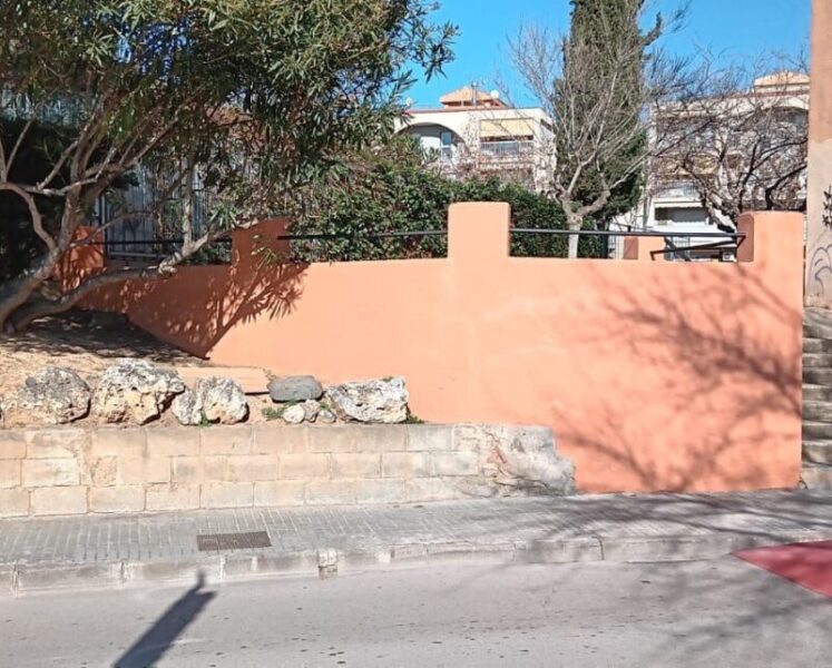 La Bustia acte vandalic pintades Abrera 3
