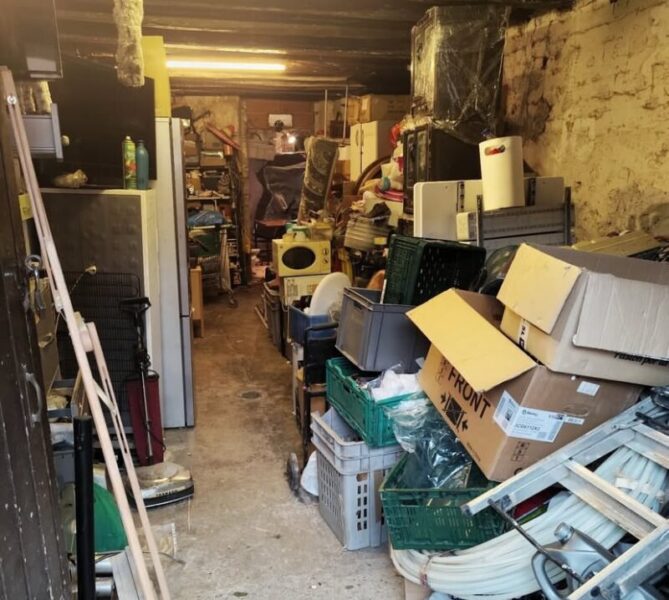 La Bustia local precintat Martorell 2