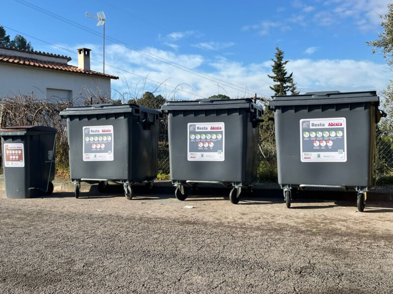 La Bustia nous contenidors Abrera