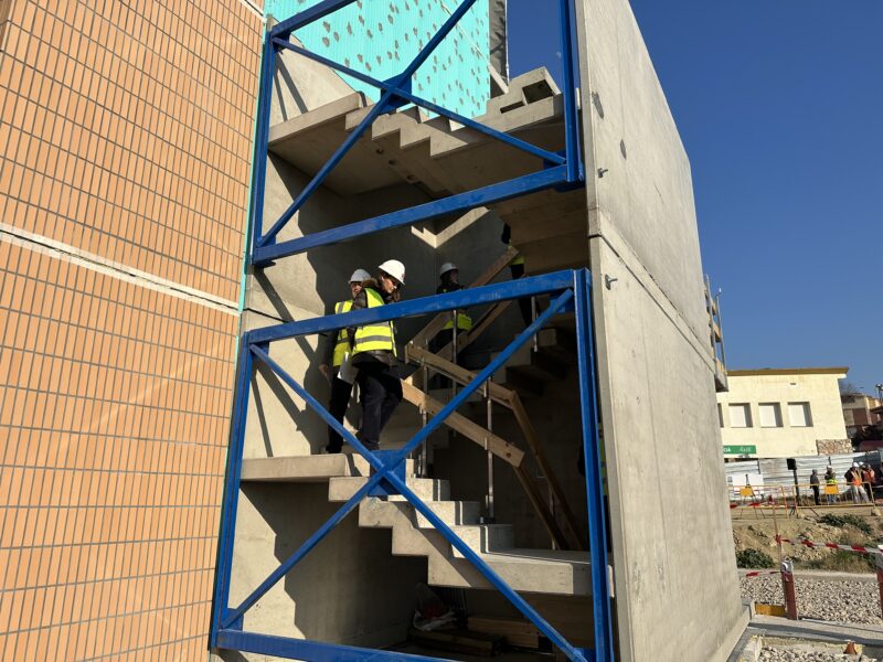 La Bustia visita consellera Paneque obres industrial habitatges lloguer assequible Olesa