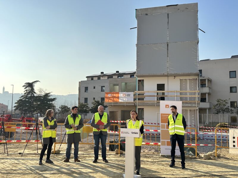 La Bustia visita consellera Paneque obres industrial habitatges lloguer assequible Olesa