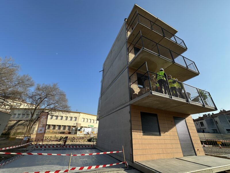 La Bustia visita consellera Paneque obres industrial habitatges lloguer assequible Olesa