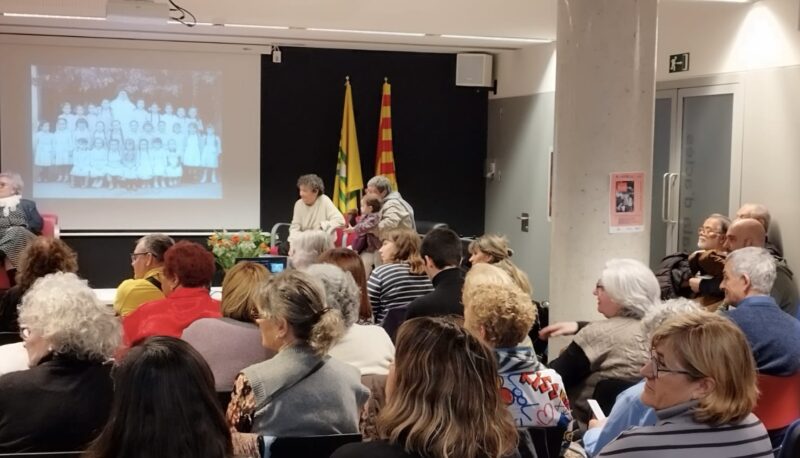 La Bustia Joana Llordella presentacio Elles teixidores de vida Esparreguerina
