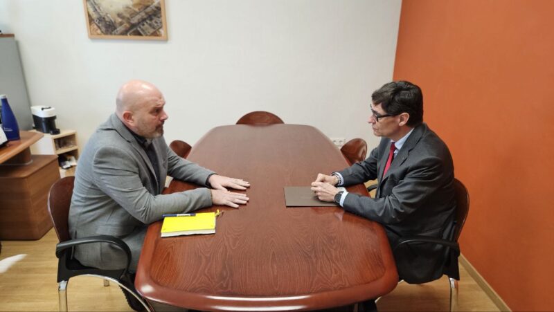 La Bustia Salvador Illa reconeixement Bombers Olesa 2025