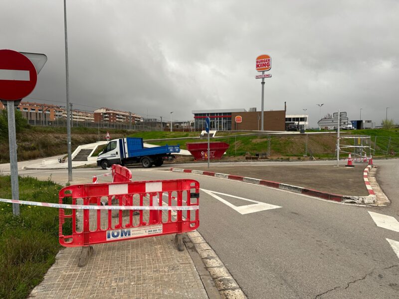 La Bustia obres entrada Olesa 2025