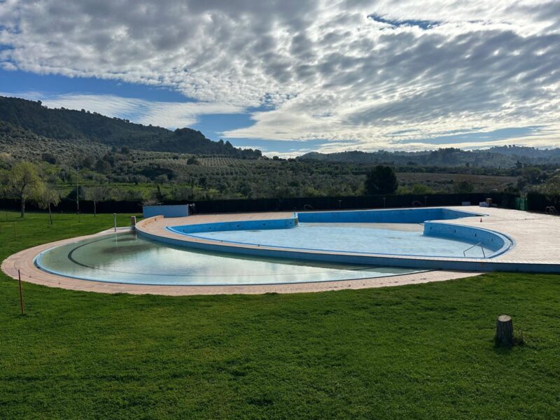 La Bustia piscina Olesa 2