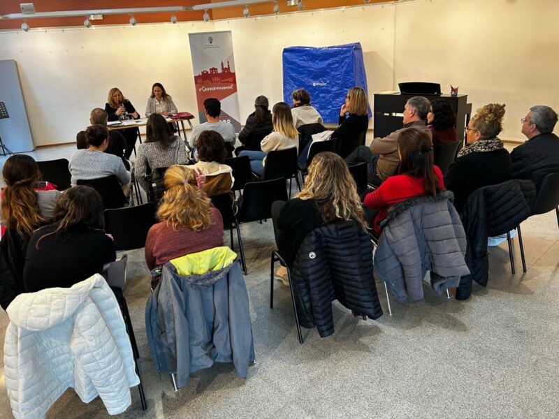 La Bustia reunio Sant Esteve associacio botiguers 2