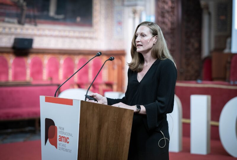 La Bustia Conferencia Dra Lindsay GreenBarber Premi Internacional Amic 2025