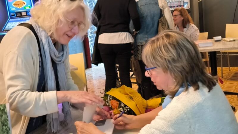 La Bustia Montserrat Simo presentacio llibre Ones perdudes Esparreguera