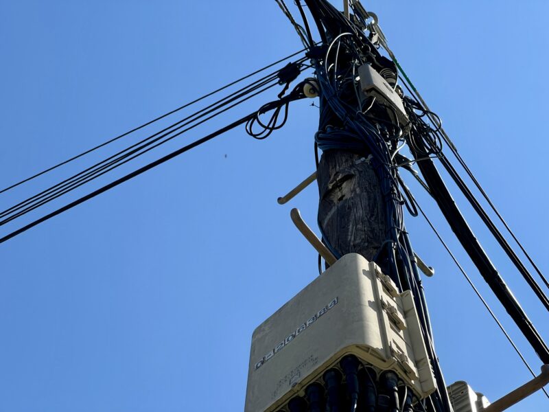 La Bustia cables penjats Sant Andreu