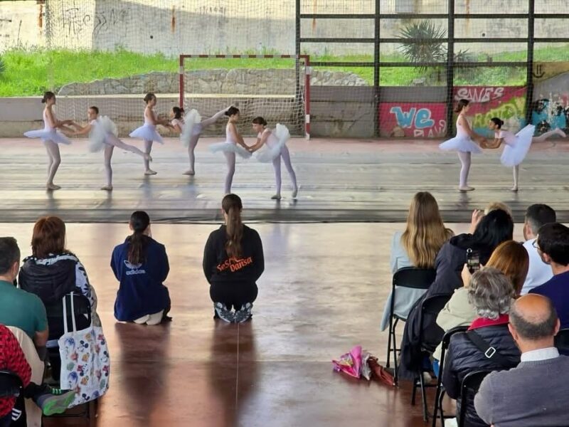 La Bustia mostra dansa Sant Esteve
