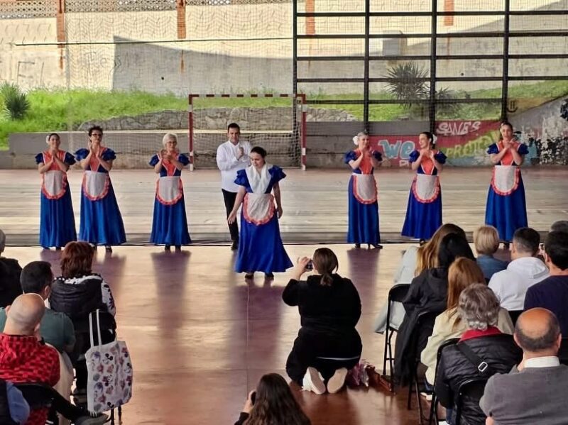 La Bustia mostra dansa Sant Esteve