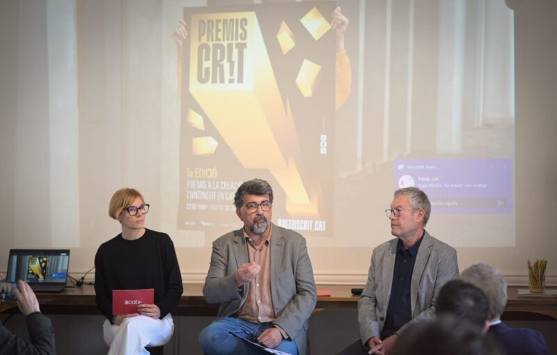 La Bustia presentacio Premis CRIT 3Cat AMIC FundaciopuntCAT