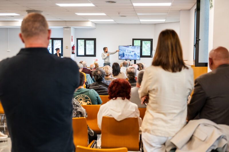 La Bustia presentacio projecte Sant Andreu Biblioteca 11