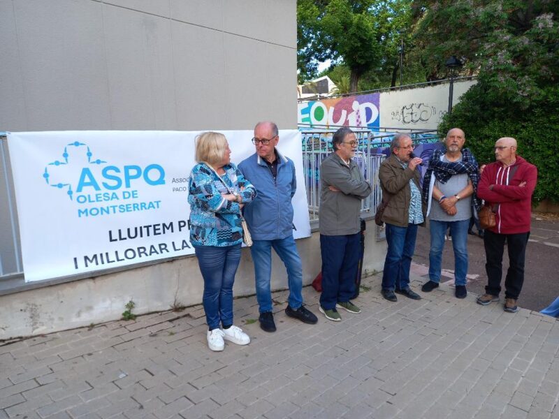 La Bustia concentracio CAP Olesa 9 maig 4
