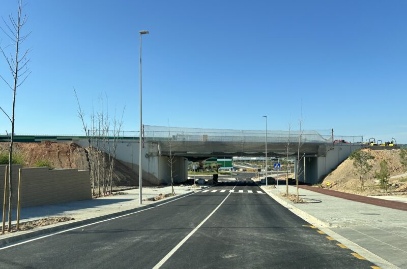 La Bustia oberta segona rotonda BV2433 i vial de la rotonda B224 Sant Esteve a Martorell maig 2025