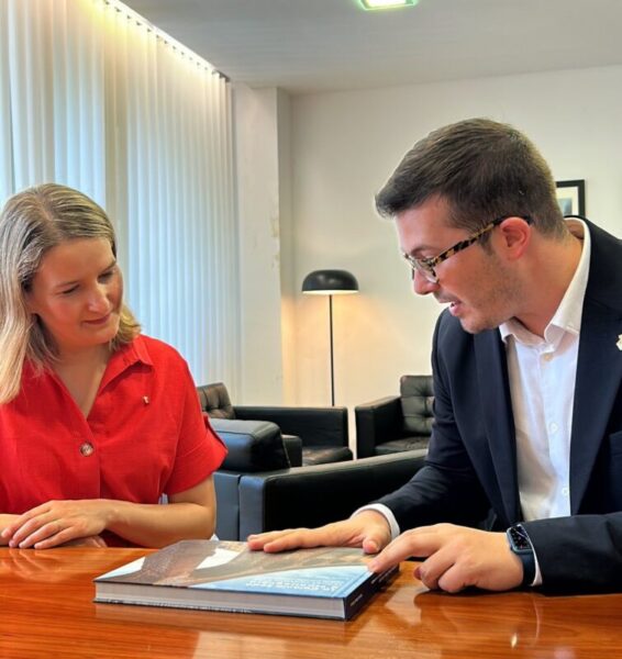 La Bustia Monica Martinez Esparreguera 4