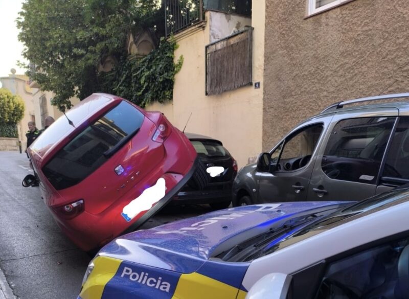 La Bustia accident transit nucli urba Gelida