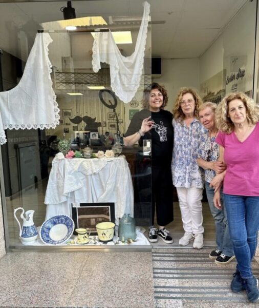 La Bustia aparadors Jornades del Modernisme Gelida 2025