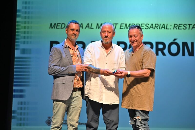 La Bustia Medalles Merit Empresarial Sant Andreu 2