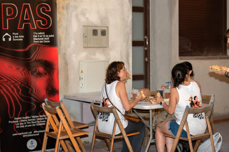 La Bustia PAS Lounge Martorell DJ Kolom 5