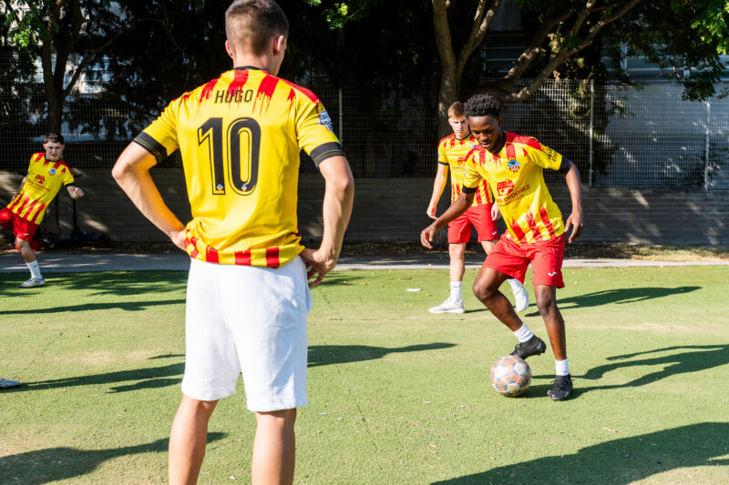 La Bustia pista Cruyff Court Sant Andreu 1