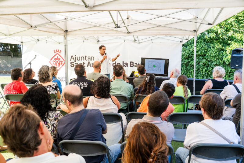 La Bustia pista Cruyff Court Sant Andreu 2