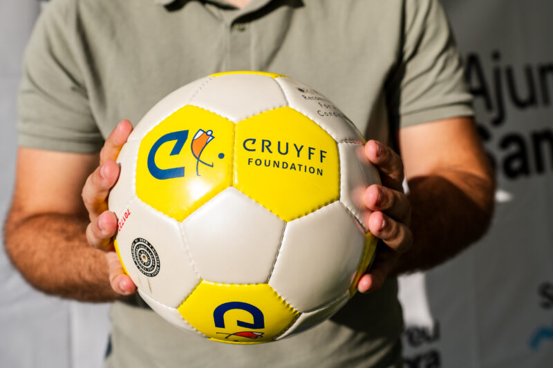 La Bustia pista Cruyff Court Sant Andreu 5