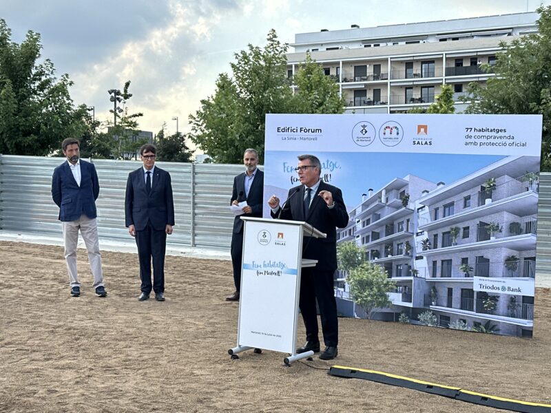 La Bustia primera pedra habitatges Forum La Sinia Martorell