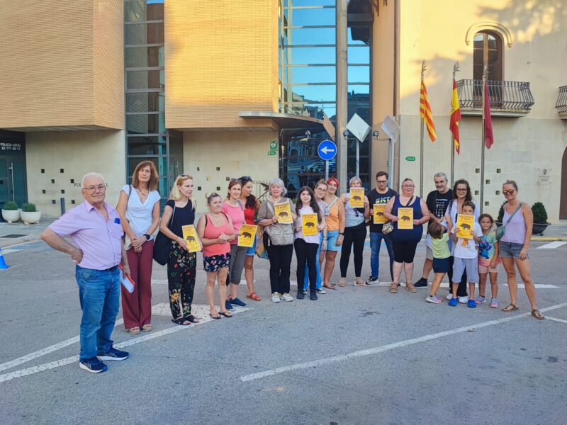 La Bustia concentracio per sacrifici Senglars Sant Esteve