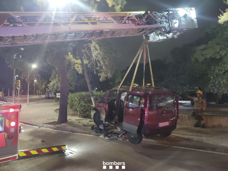 La Bustia cotxe accident fanal Martorell