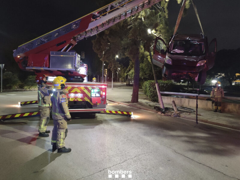 La Bustia cotxe accident fanal Martorell